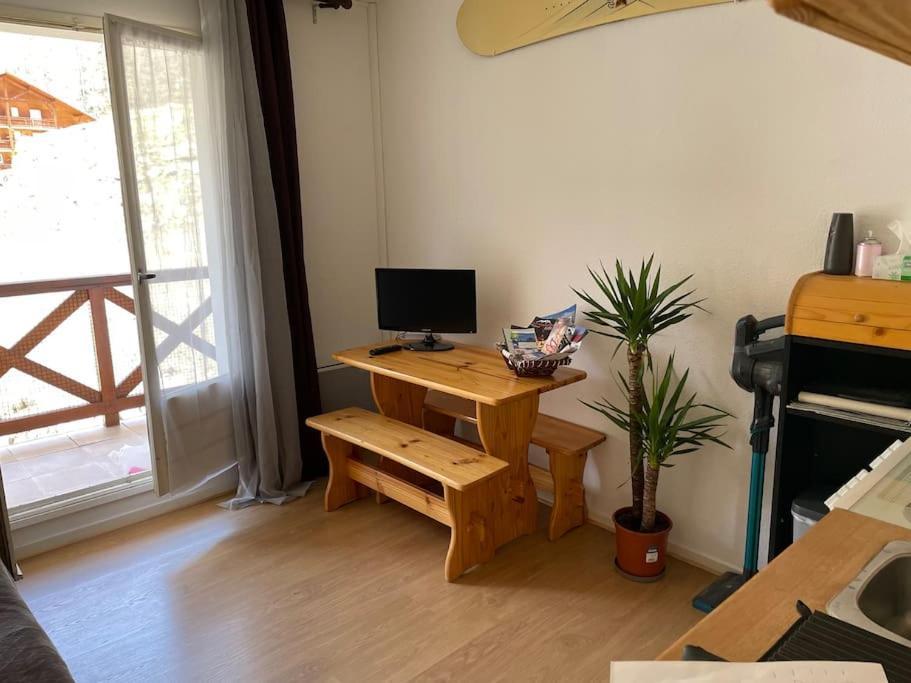 Allos, Logement Pieds Des Pistes, A 10 Minutes De La Base De Loisirs Eksteriør billede